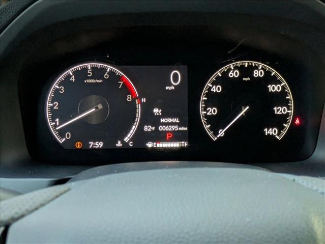 Vehicle image 11 of 17