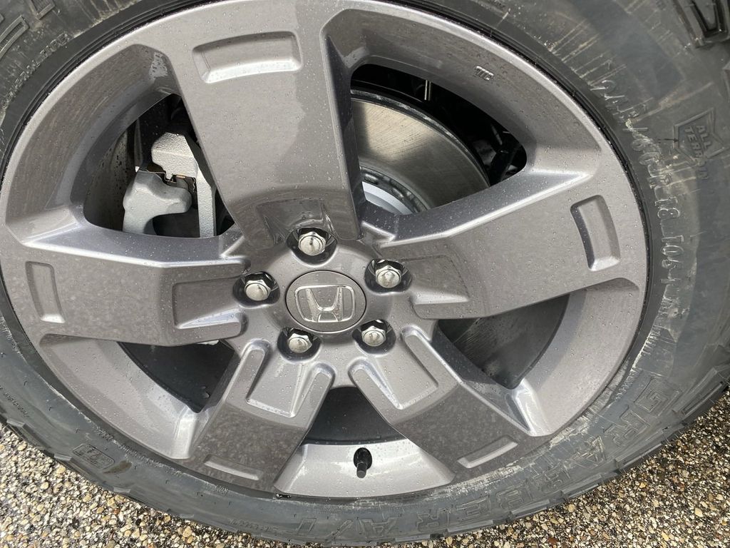 Vehicle image 39 of 43