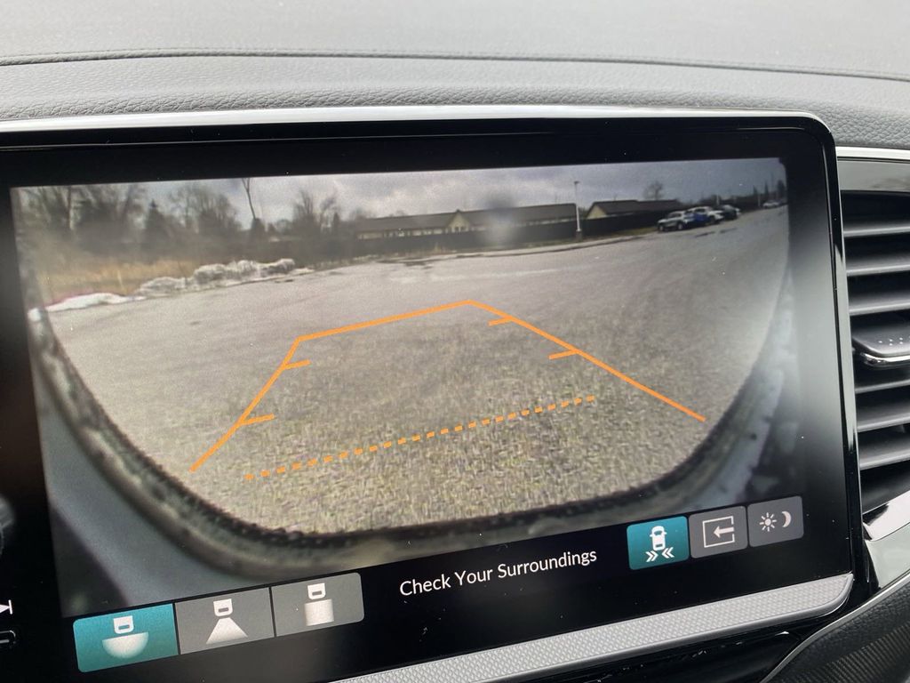 Vehicle image 15 of 43