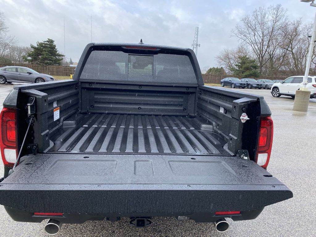 Vehicle image 16 of 43