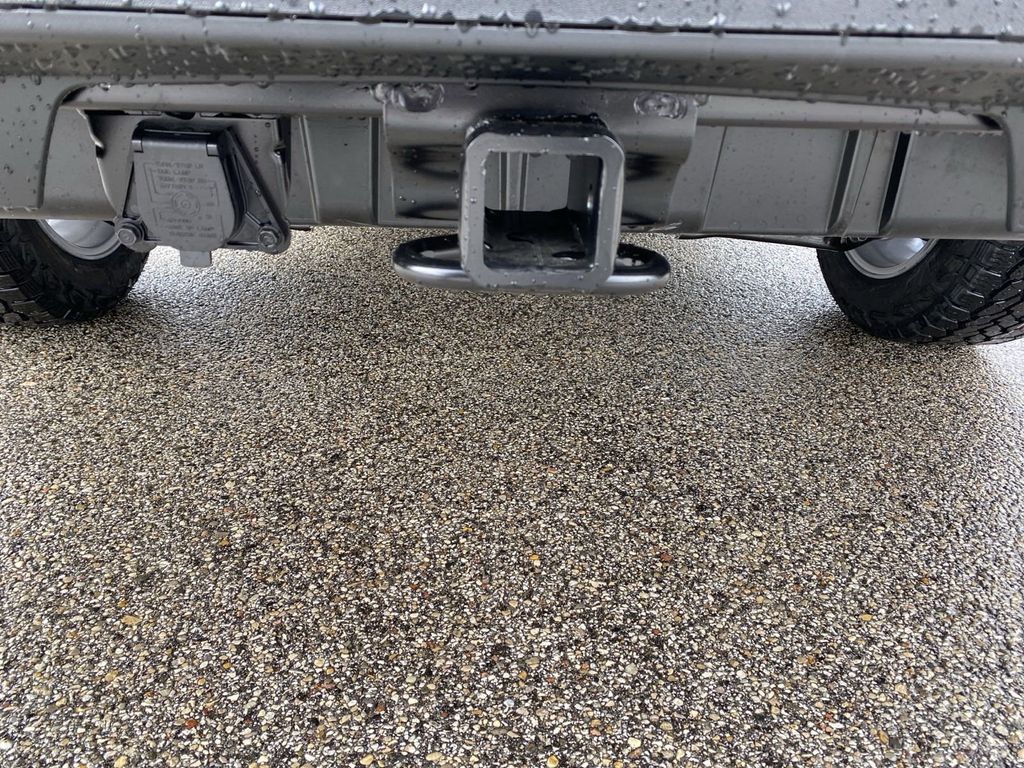 Vehicle image 38 of 43