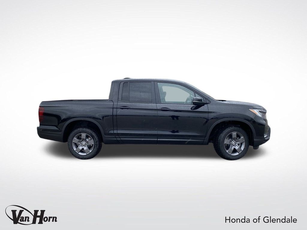 Vehicle image 4 of 43