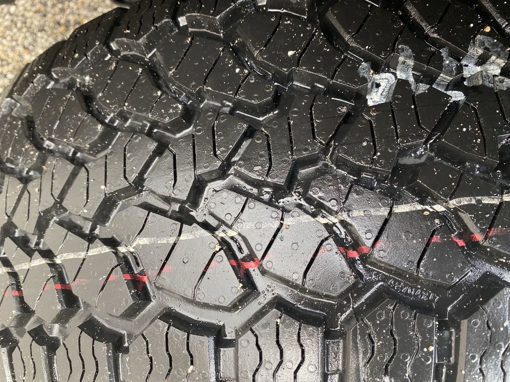 Vehicle image 40 of 43
