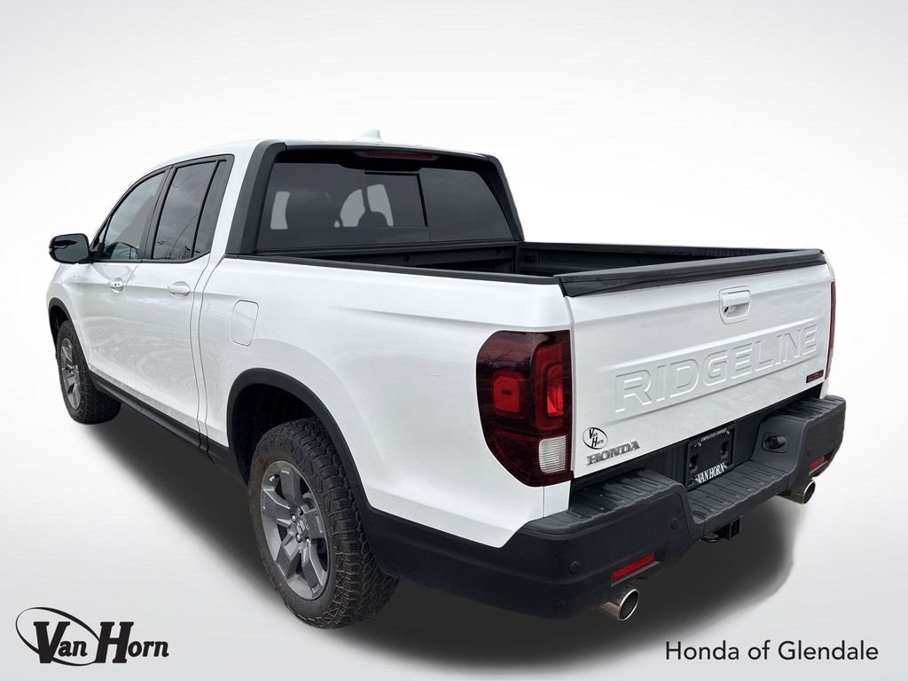 Vehicle image 12 of 62