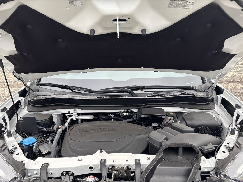 Vehicle image 61 of 62