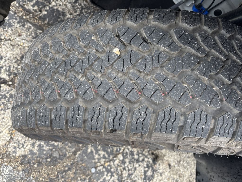 Vehicle image 60 of 62