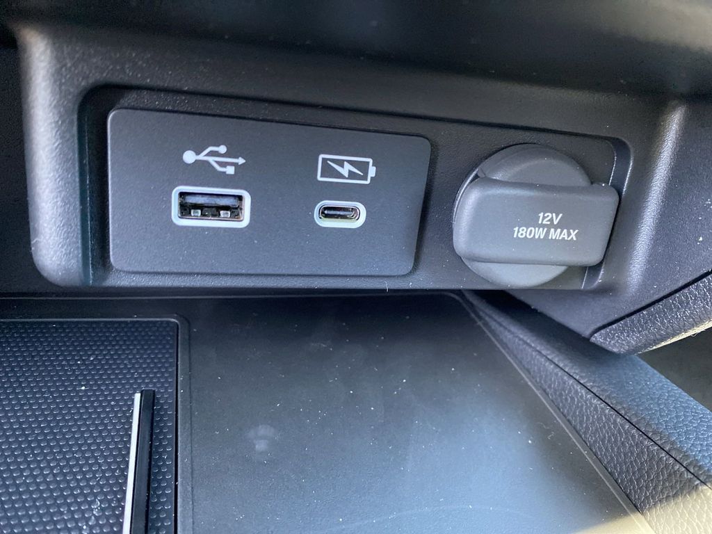 Vehicle image 36 of 62