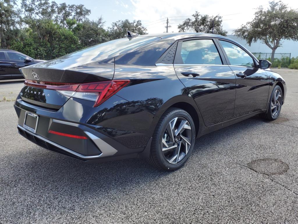 Vehicle image 5 of 39