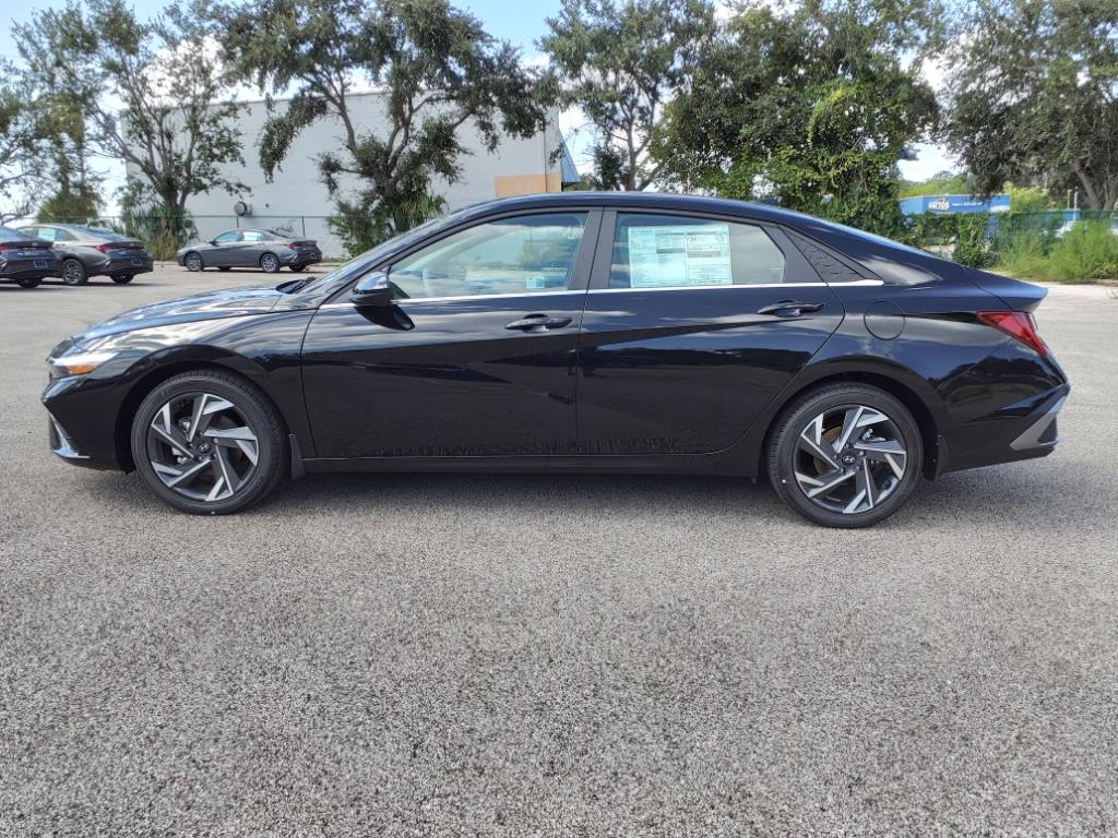 Vehicle image 8 of 39