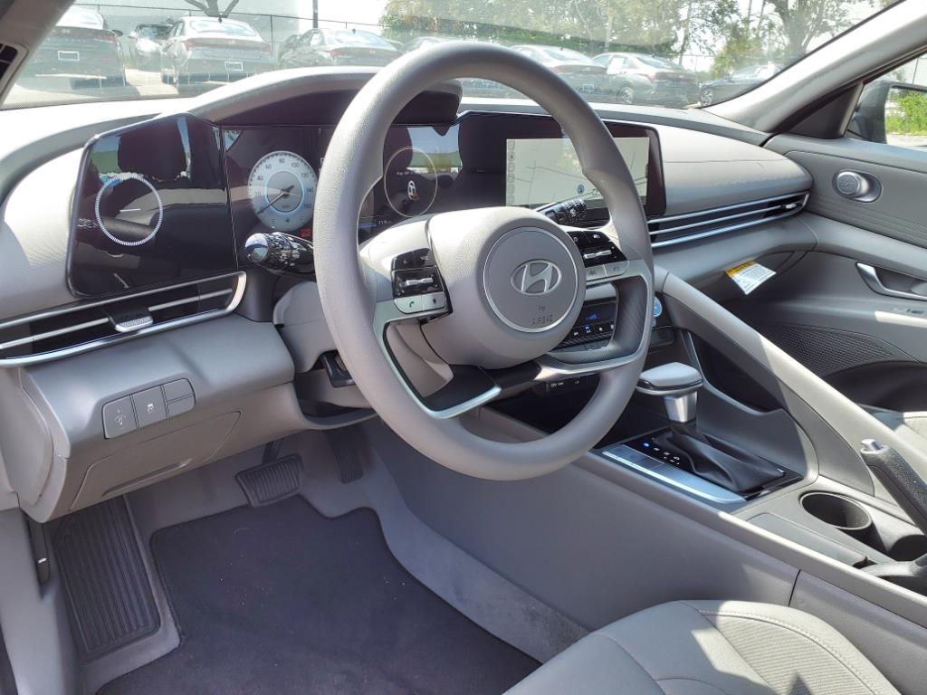 Vehicle image 22 of 39