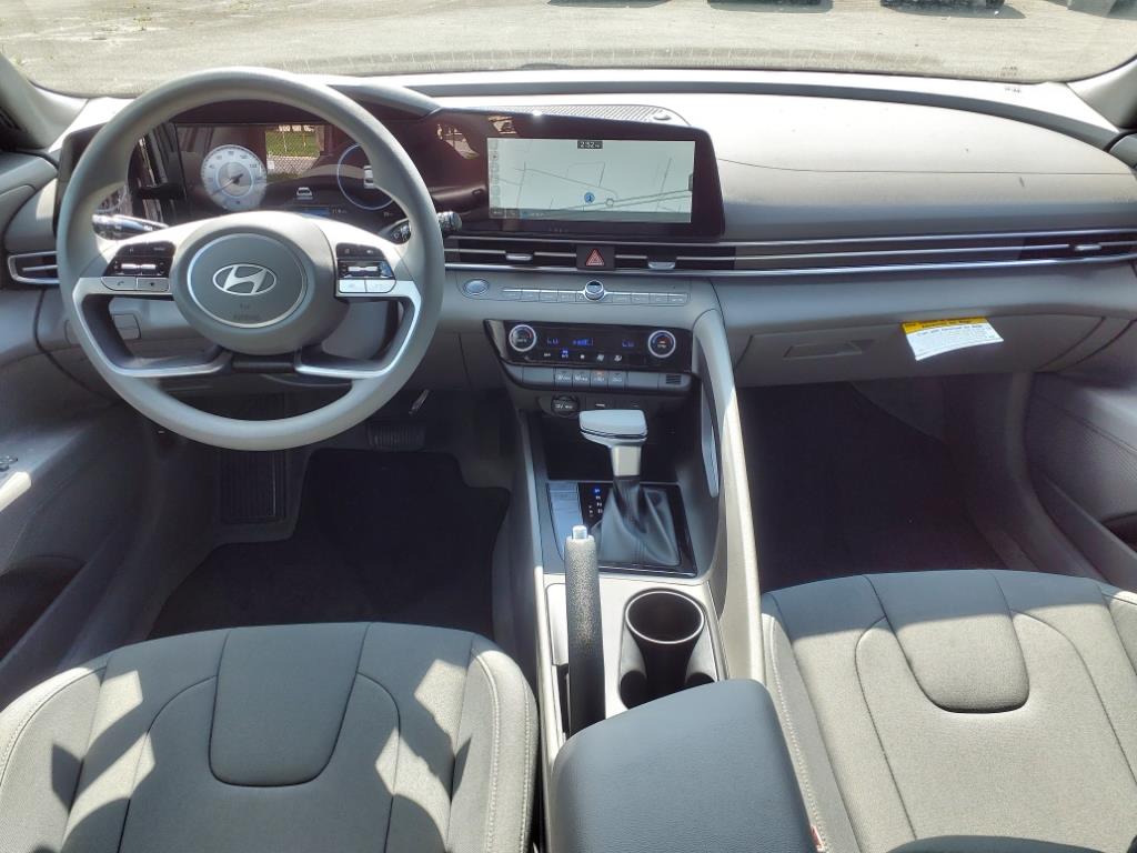 Vehicle image 17 of 39