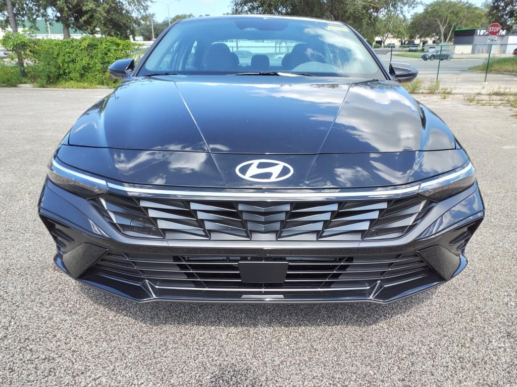 Vehicle image 9 of 39