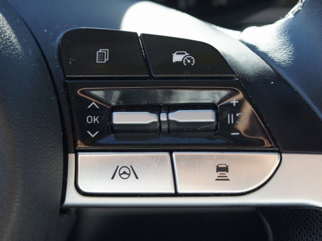 2024 Hyundai Elantra Limited Image 26 of 28