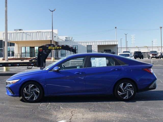 2024 Hyundai Elantra Limited Image 9 of 28