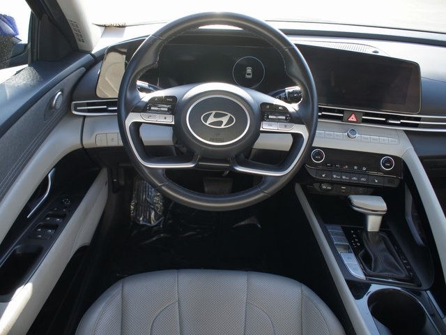 2024 Hyundai Elantra Limited Image 16 of 28