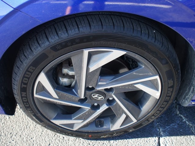 2024 Hyundai Elantra Limited Image 11 of 28