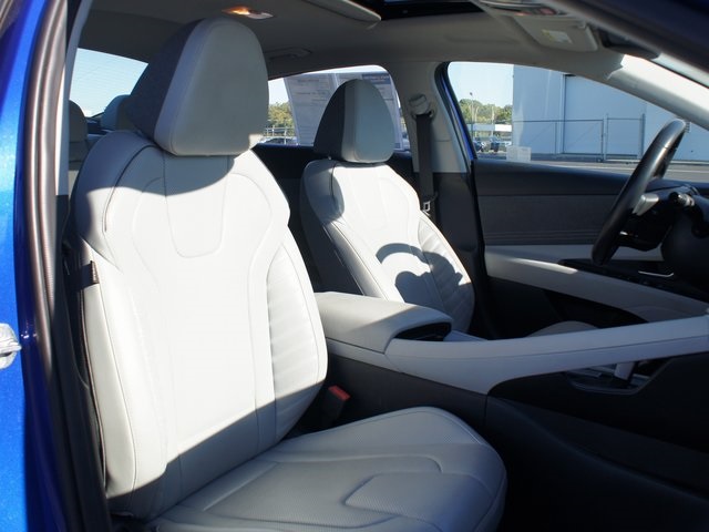 2024 Hyundai Elantra Limited Image 14 of 28