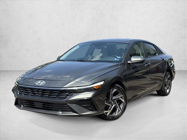 2024 Hyundai Elantra Limited Image 1 of 28