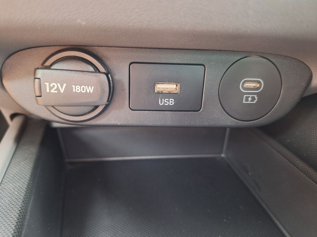 2024 Hyundai Elantra SE Image 27 of 31