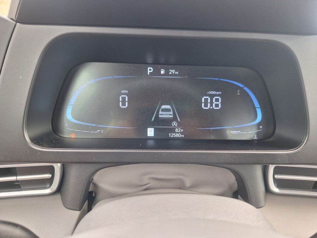 2024 Hyundai Elantra SE Image 22 of 31