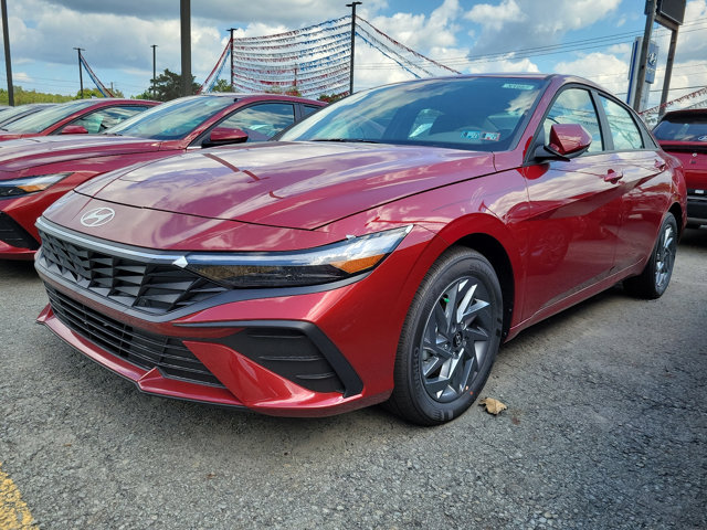 2024 Hyundai Elantra SEL Image 1 of 6