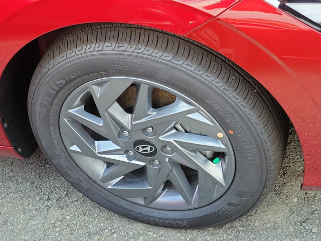 2024 Hyundai Elantra SEL Image 4 of 6