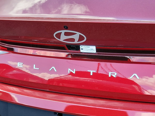 2024 Hyundai Elantra SEL Image 6 of 6