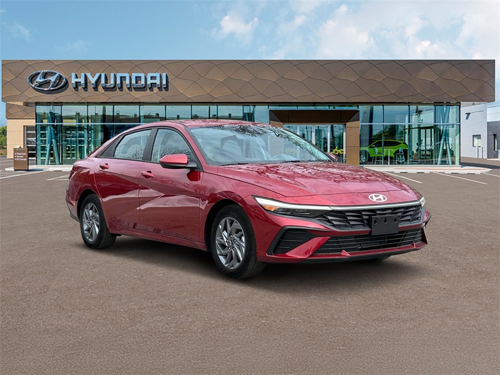 Vehicle image 4 of 19