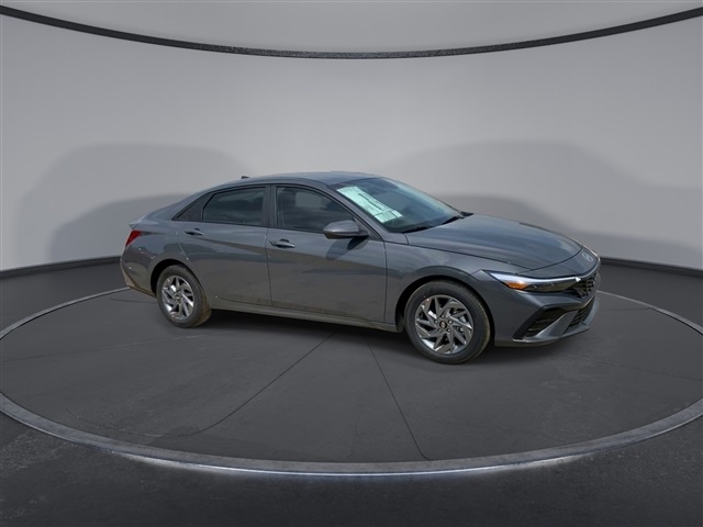 Vehicle image 5 of 19