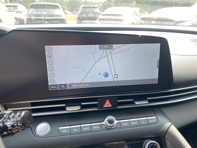 Vehicle image 16 of 19