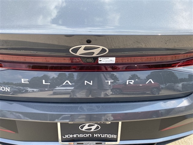 Vehicle image 19 of 19