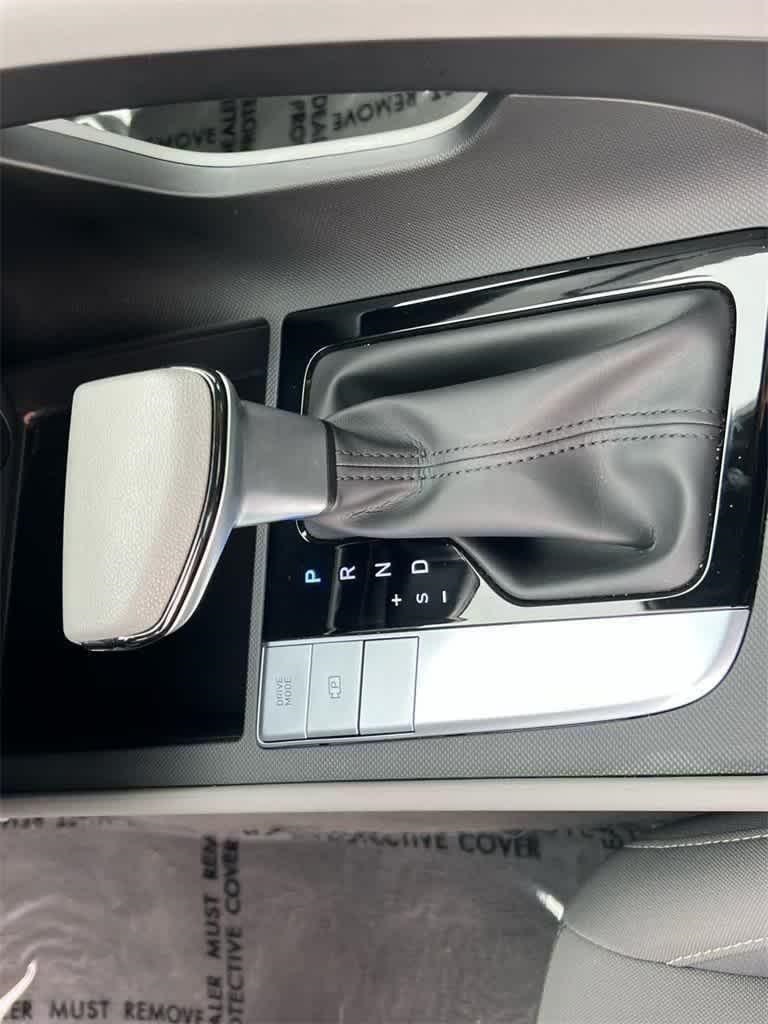 Vehicle image 51 of 52