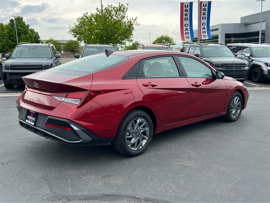 Vehicle image 3 of 52