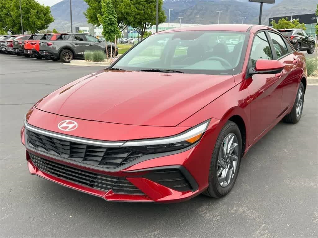 Vehicle image 12 of 52