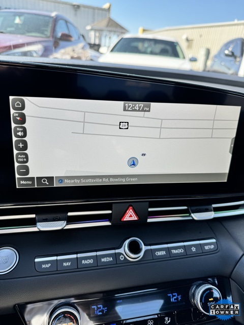 Vehicle image 21 of 30