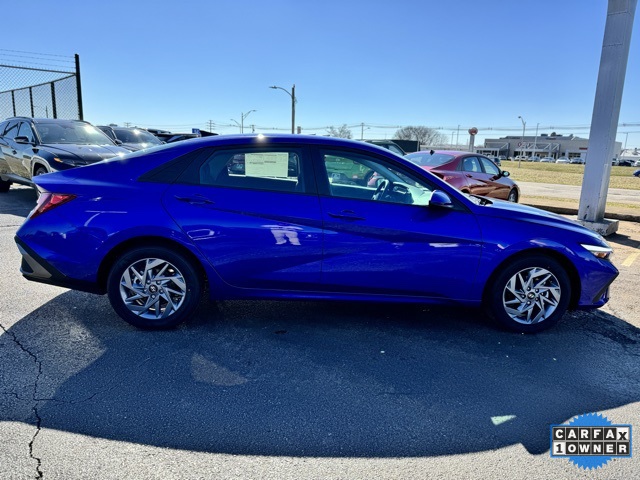 Vehicle image 4 of 30