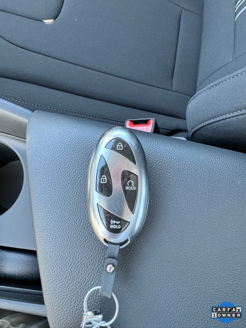 Vehicle image 22 of 30