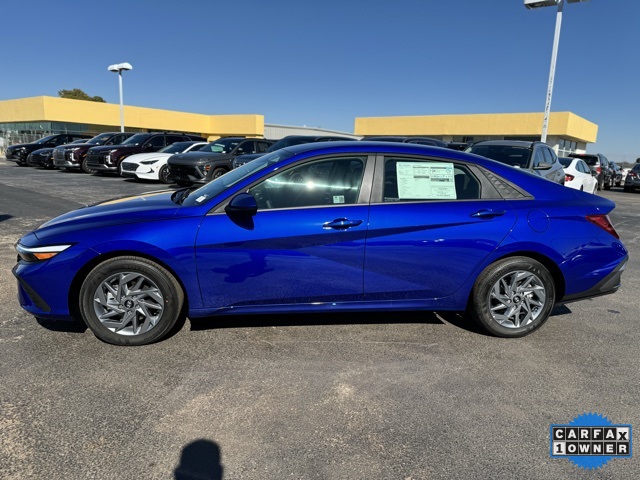 Vehicle image 8 of 30