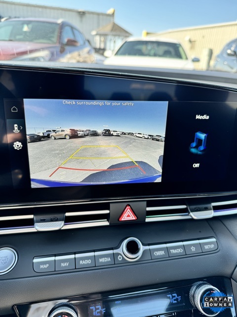 Vehicle image 20 of 30