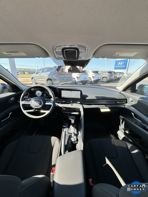 Vehicle image 16 of 30