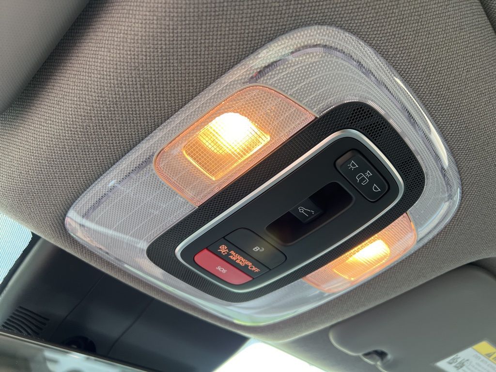 2024 Hyundai Elantra SEL Image 40 of 44