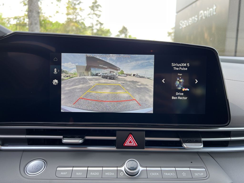 2024 Hyundai Elantra SEL Image 32 of 44