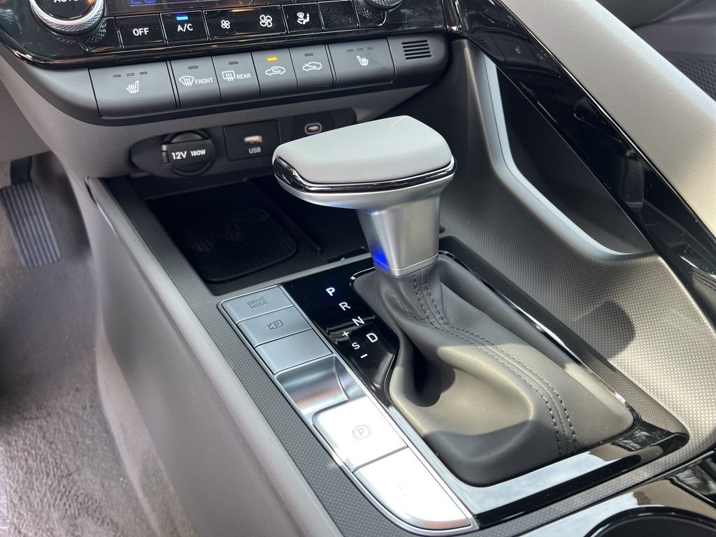 2024 Hyundai Elantra SEL Image 36 of 44