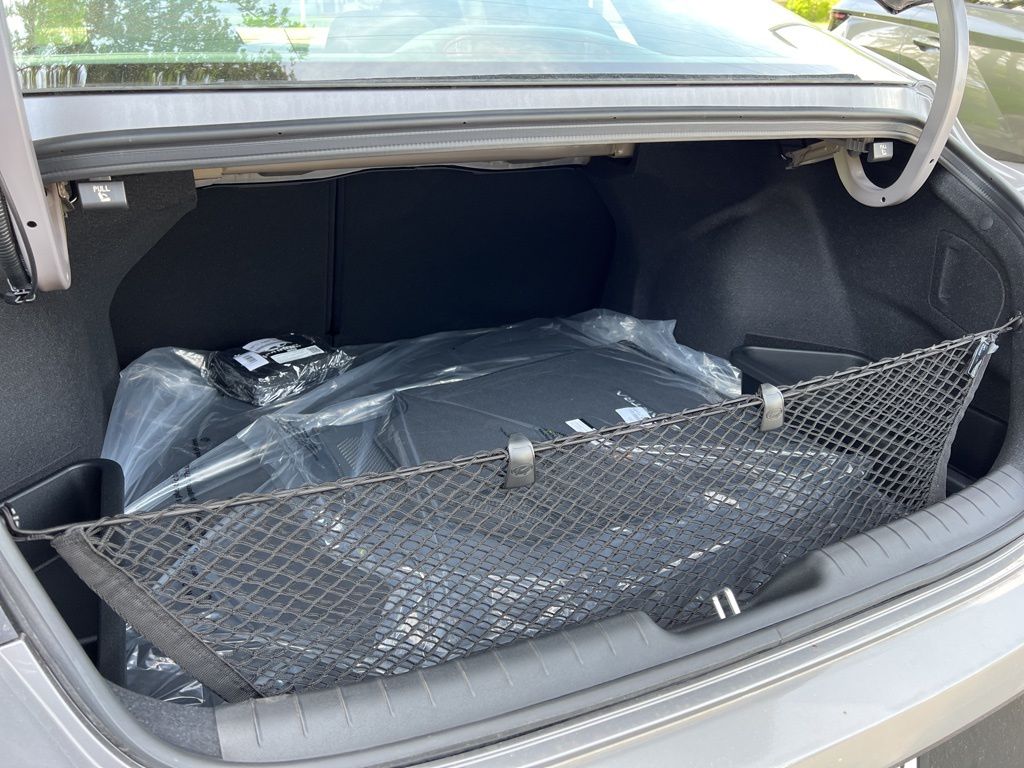 2024 Hyundai Elantra SEL Image 10 of 44