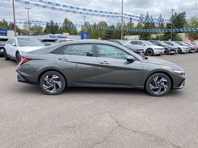 Vehicle image 6 of 25