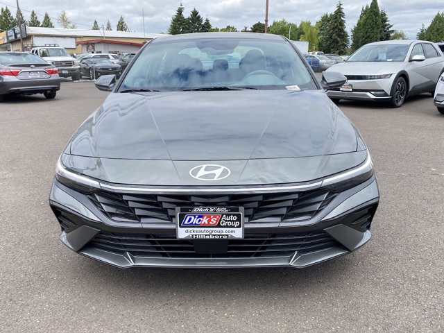 Vehicle image 9 of 25