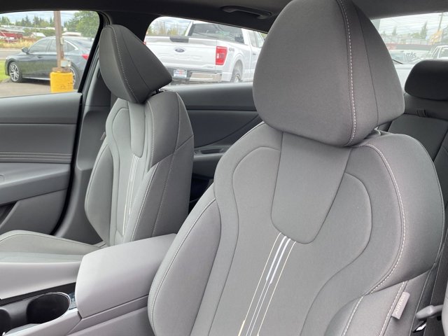 Vehicle image 20 of 25
