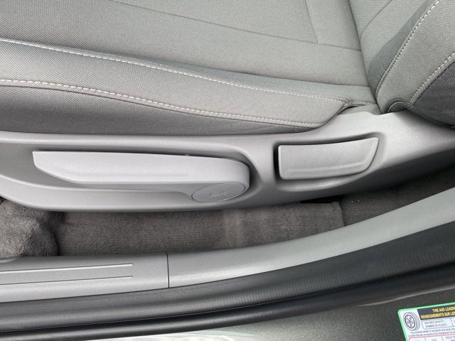 Vehicle image 19 of 25