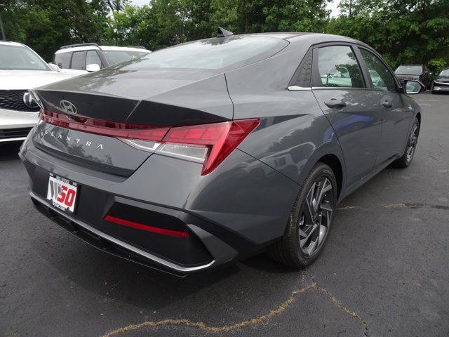 Vehicle image 3 of 13