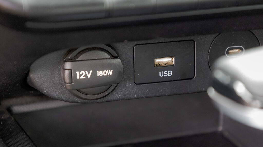 2024 Hyundai Elantra SEL Image 28 of 31